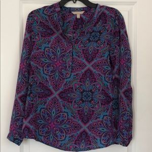 Colorful long-sleeve blouse